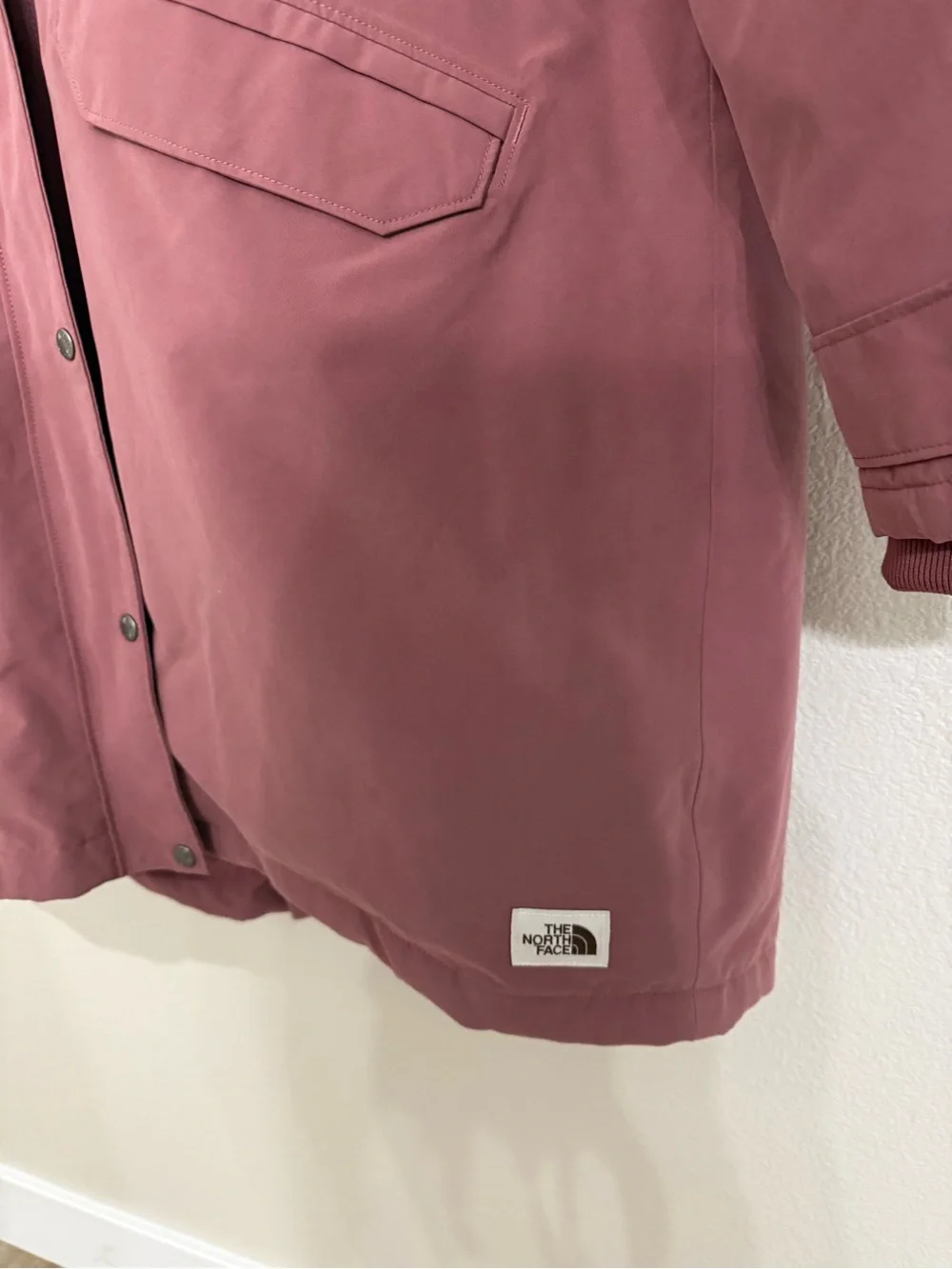 The North Face Women's Mauve Hooded Puffer Parka